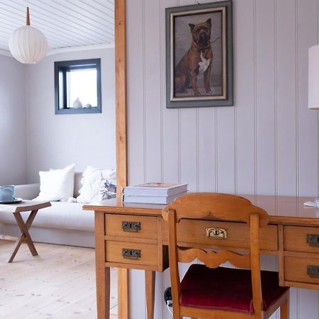 Lovely, Bright Apartment Overlooking Nature Fiskebäckskil エクステリア 写真
